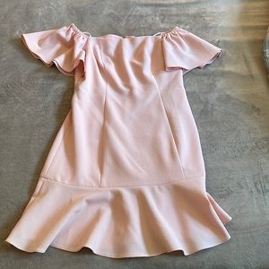 Size 6P Vince Camuto pink off the shoulder dress